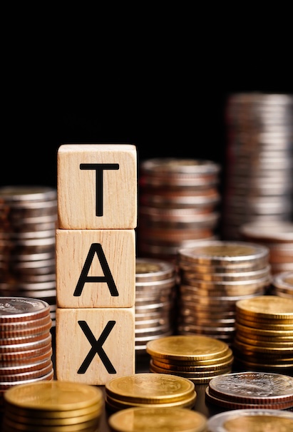 April 2025 tax and compliance deadlines Vertical